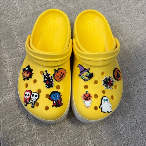 CROCS Yellow Halloween Mules - Picture 4 of 6